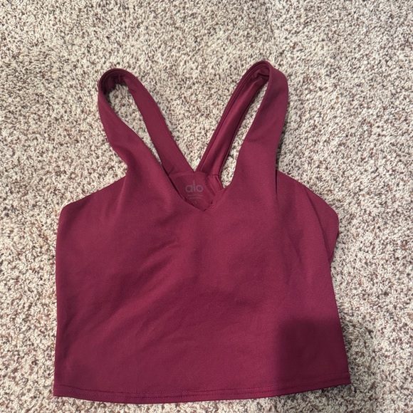 ALO Yoga airbrush  Deep Red V-Neck Crop Top - Picture 1 of 5